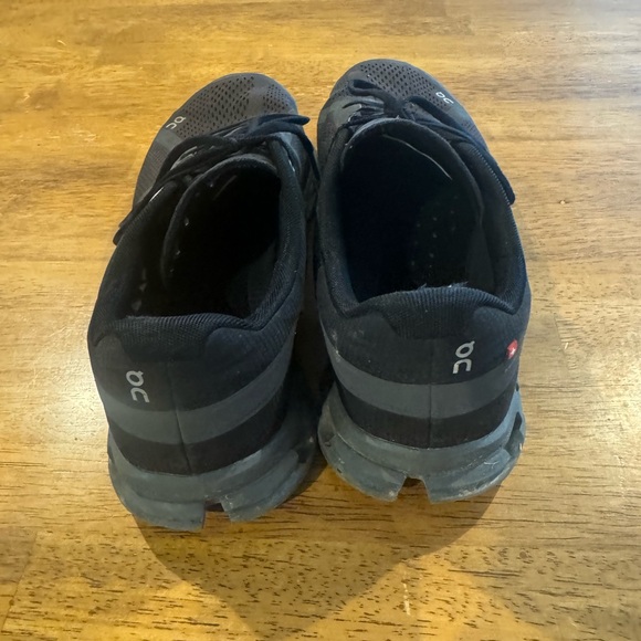 On Cloud Cloudflow Gray Black White Running Shoes Mens 10 Mesh Top EUC - Picture 3 of 7